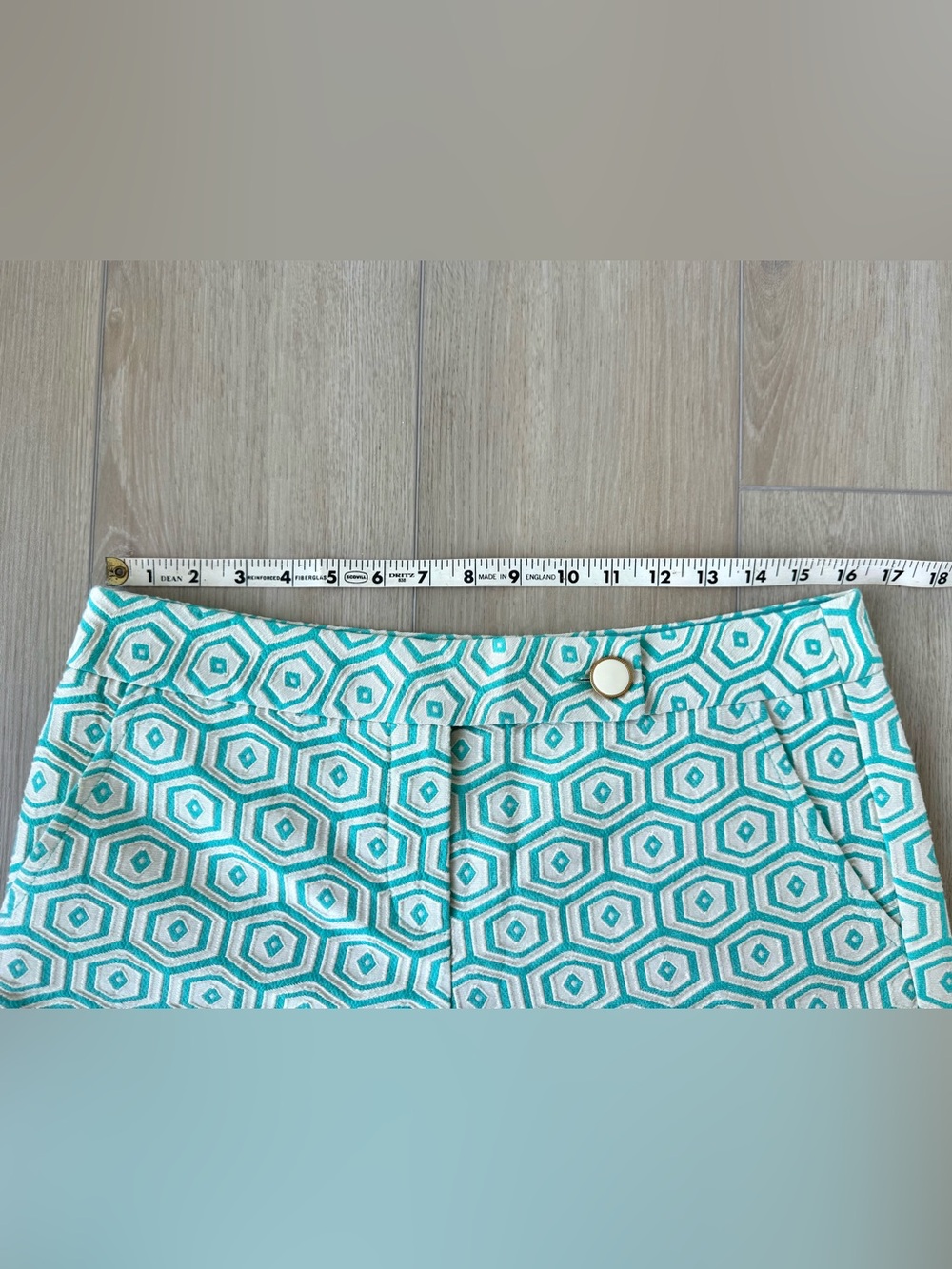 Trina Turk Aqua Geometric Jacquard Tailored Shorts Size 8 EUC Coastal Preppy - Picture 7 of 10